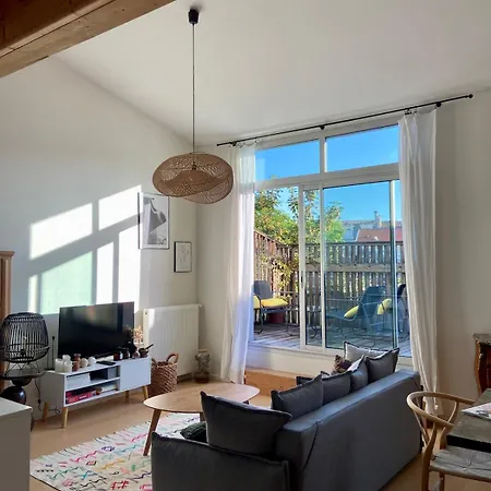Apartament Calme Avec Terrasse Bordeaux