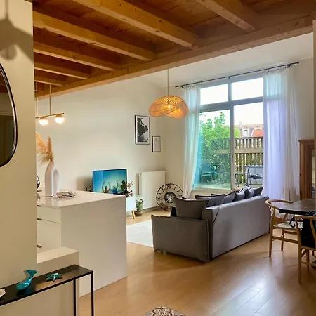 Apartament Calme Avec Terrasse Bordeaux